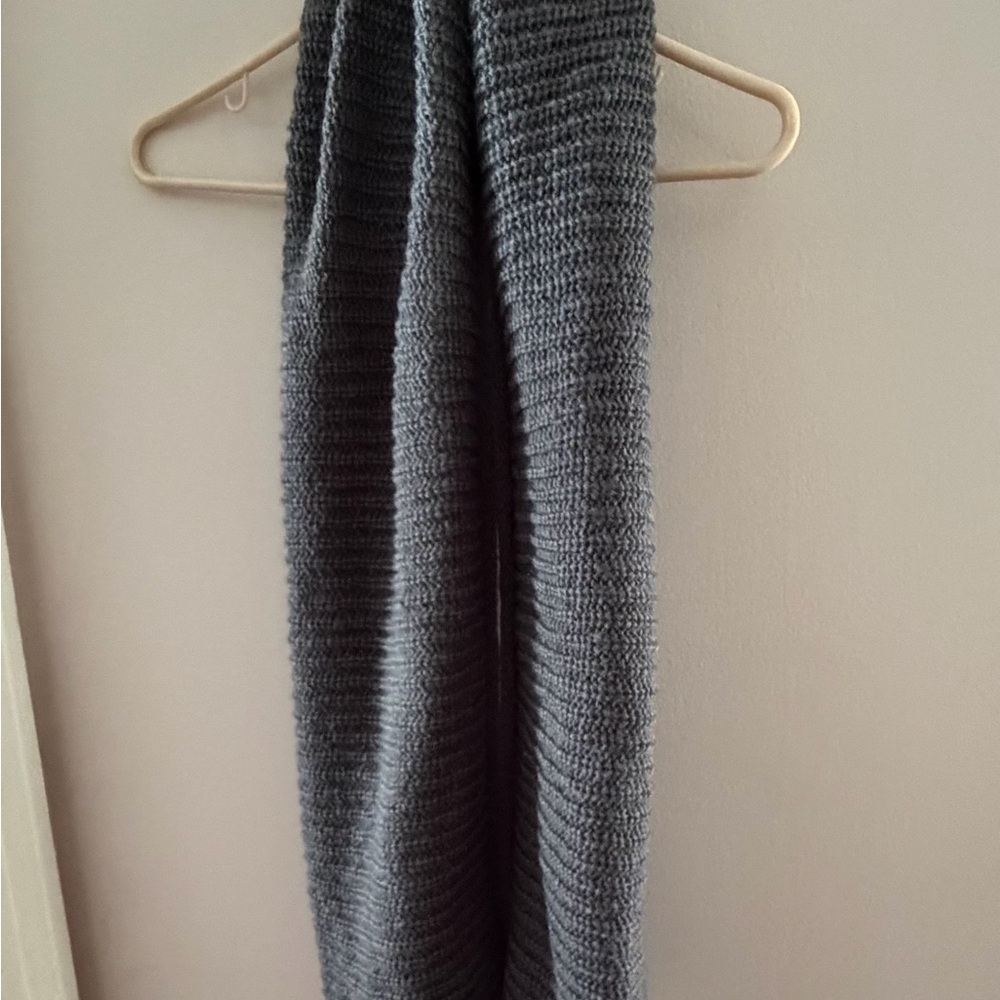Cozy Ribbed Knit Scarf in Charcoal Gray